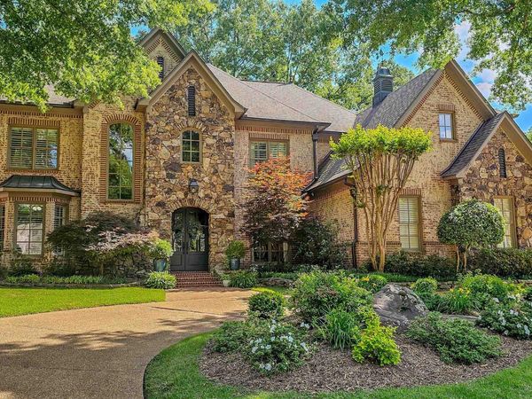 10049 AVENT RIDGE CV, Collierville, TN 38017