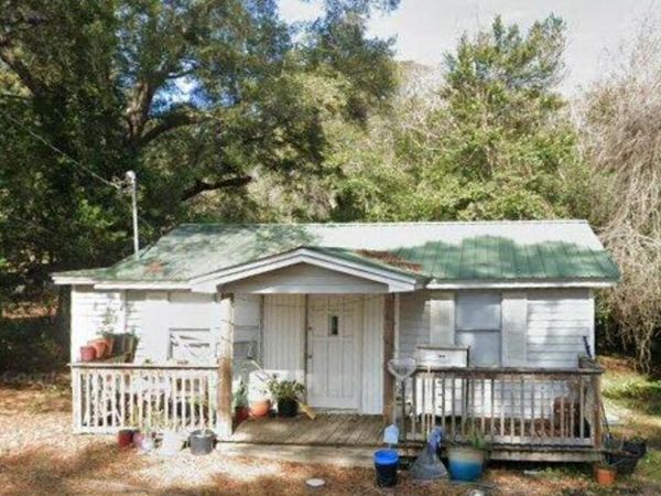 140 Sanders Avenue, Crestview, FL 32539