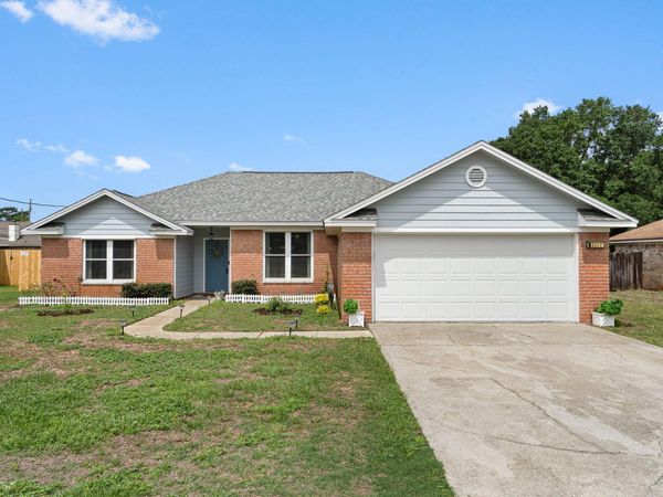 2317 Mary Anne Circle, Navarre, FL 32566