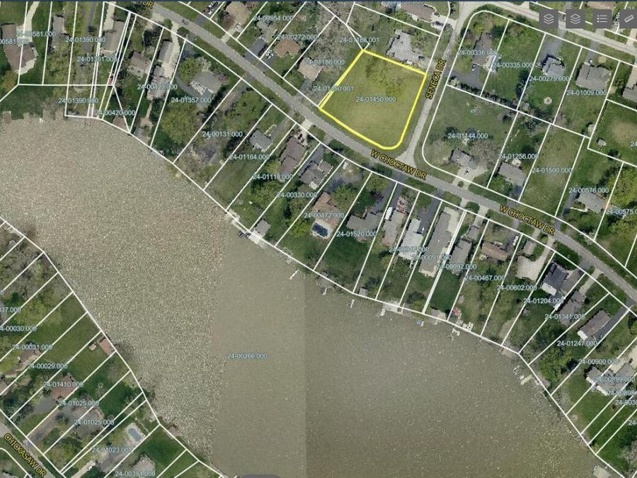 2574 W Choctaw Drive , London, OH 43140 Photo 1