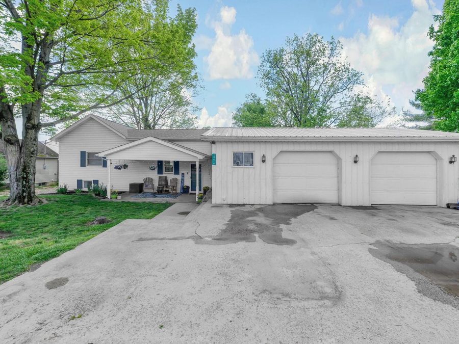 19419 Dawson Street , Adelphi, OH 43101 Photo 1