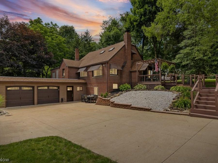 1942 Edwards Drive , Akron, OH 44306 Photo 1
