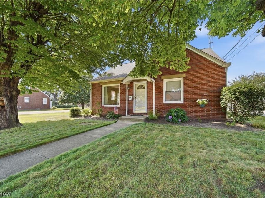 3002 15th Street NW, Canton, OH 44708 Photo 1