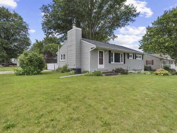 708 14th Avenue , Orion, IL 61273