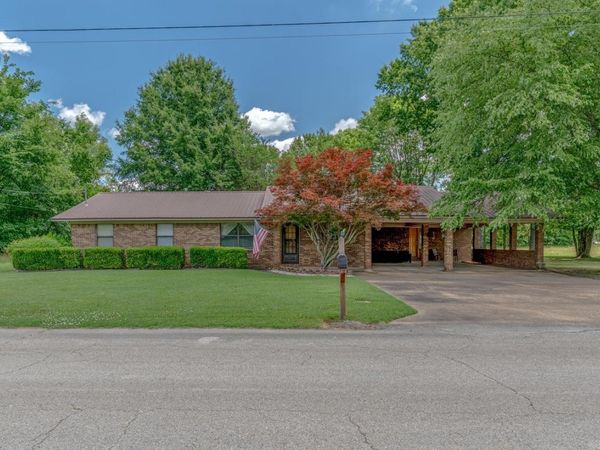 111 Royale Dr , Jonesboro, AR 72401