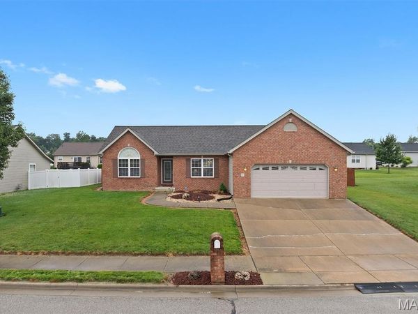 50 N Harvest Crest Court , Highland, IL 62249