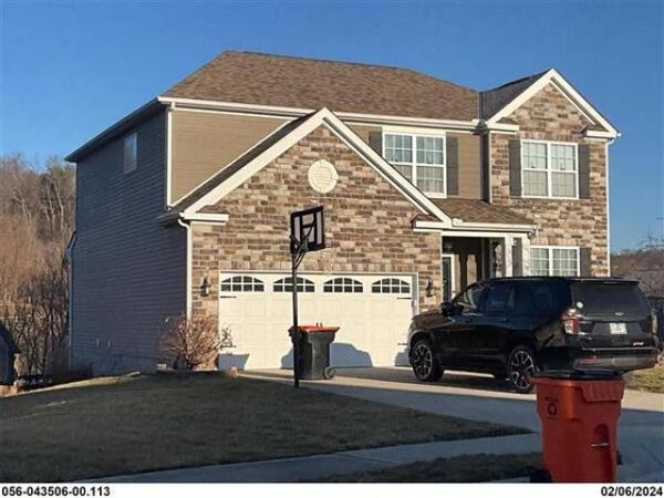235 Crimson Drive , Newark, OH 43055