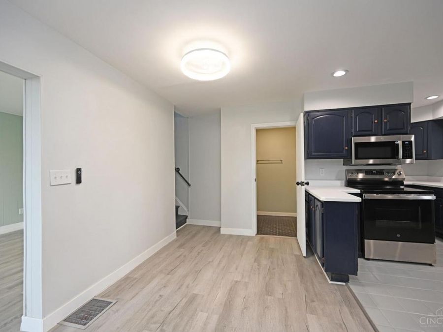 329 Walnut Street, Reading, OH 45215 Photo 12