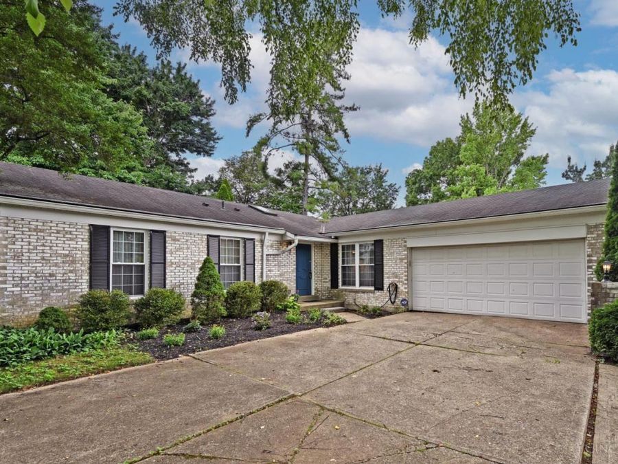 1817 Loisdale Court, Anderson Township, OH 45255 Photo 1