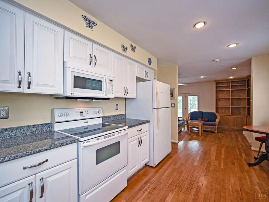1817 Loisdale Court, Anderson Township, OH 45255 Photo 12