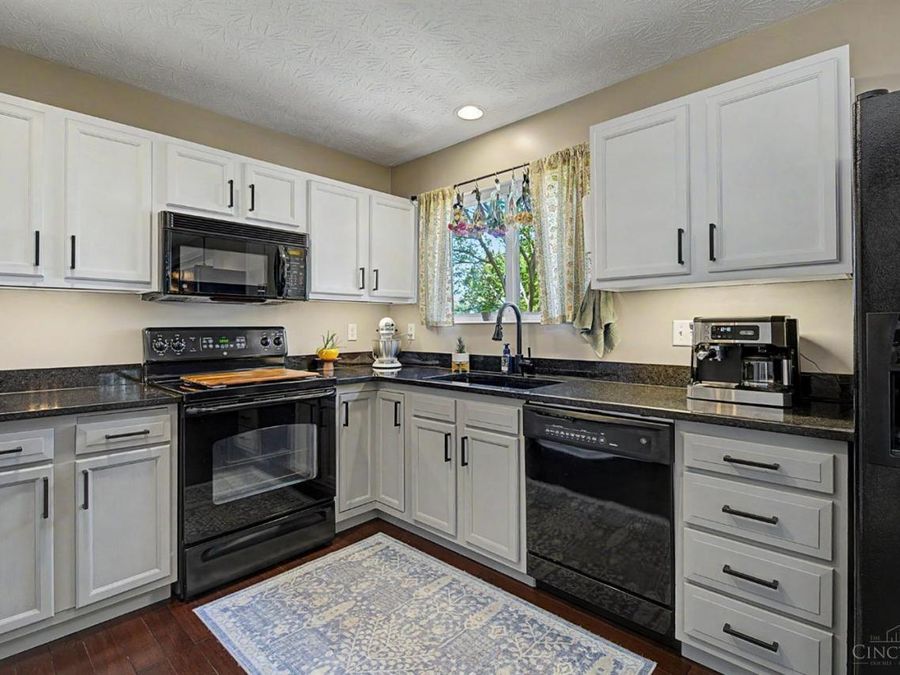 5741 Sawyers Mill Drive, Middletown, OH 45042 Photo 16