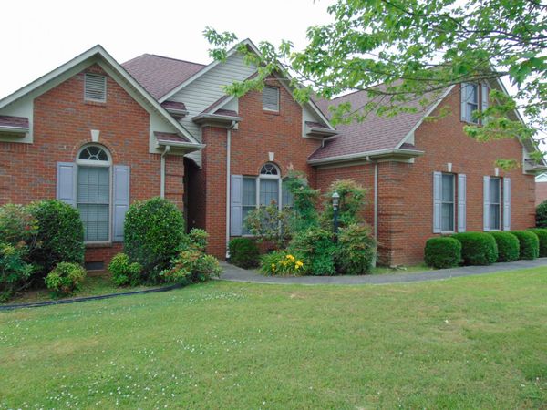 17 Eastridge Rd , Fayetteville, TN 37334