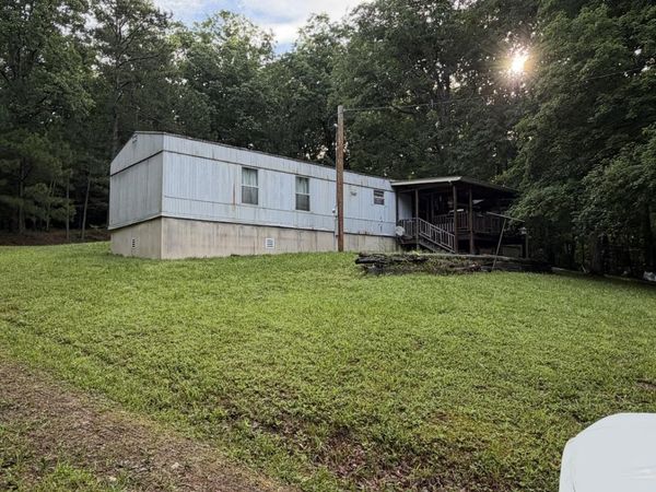 3700 W Little Richland Rd , Waverly, TN 37185