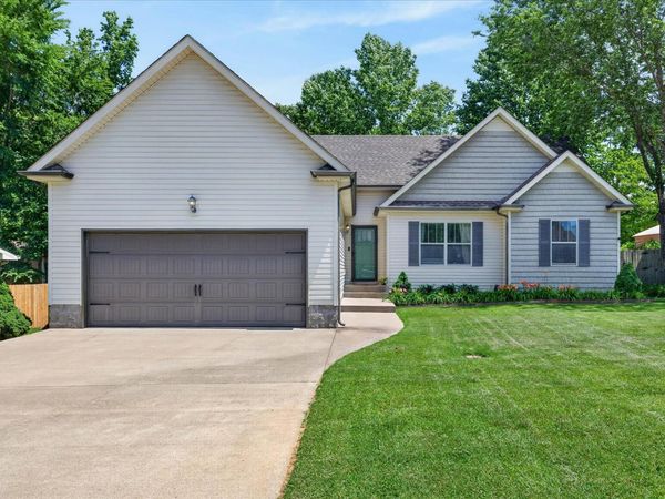 2852 Kettle Ct , Clarksville, TN 37043