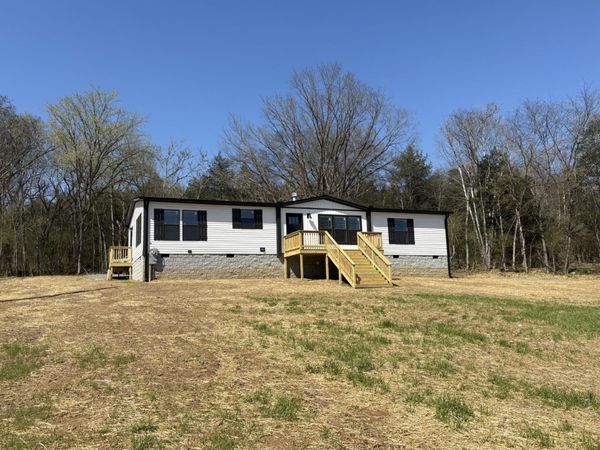 307 Enigma Rd , Chestnut Mound, TN 38552