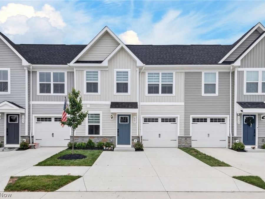 1841 Shank Drive , Akron, OH 44313 Photo 1