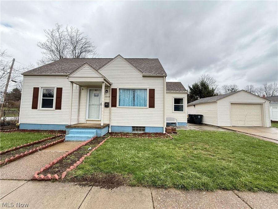 1068 Easton Drive , Akron, OH 44310 Photo 1