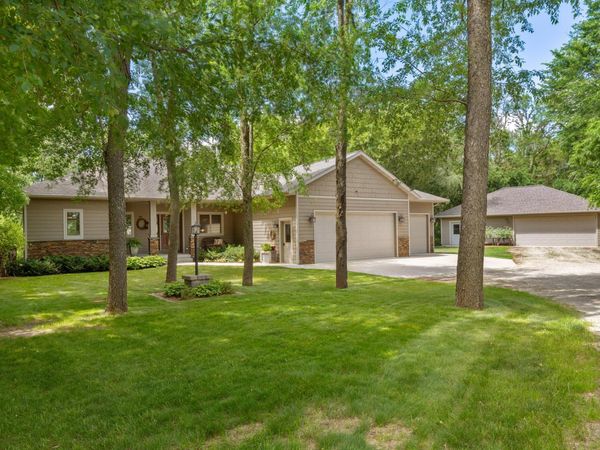 10060 SW 82nd Avenue , Ellendale, MN 56026
