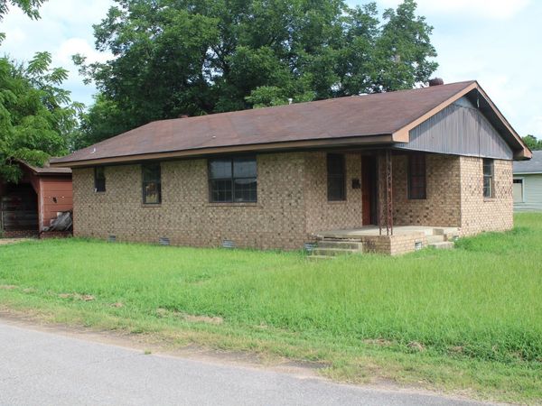 712 & 718 Ansley S , Nashville, AR 71852