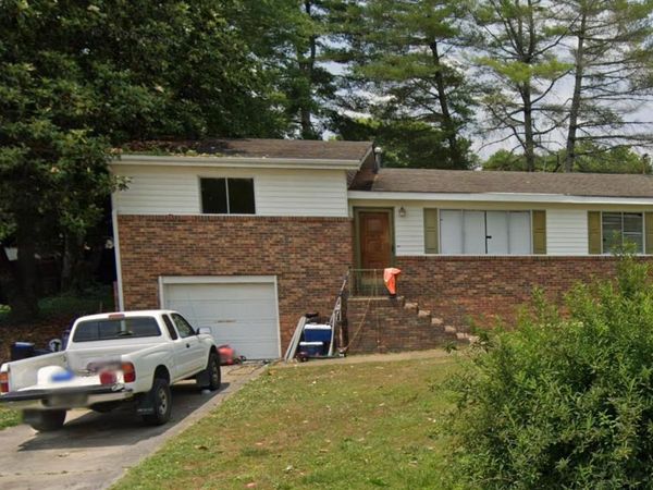 217 Walthall Avenue, Chickamauga 30707