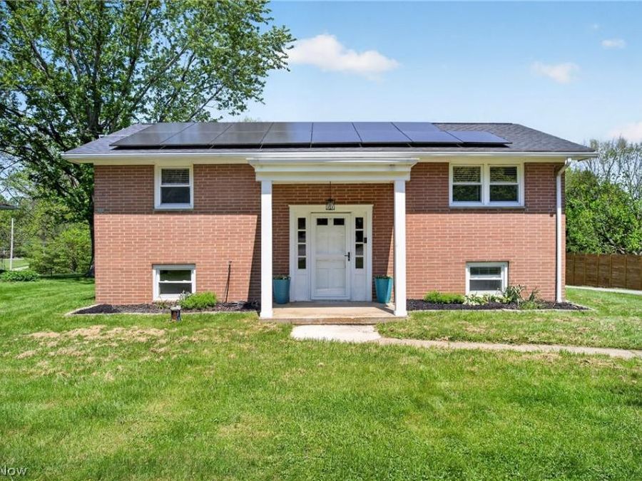3005 46th Street SW, Canton, OH 44706 Photo 1