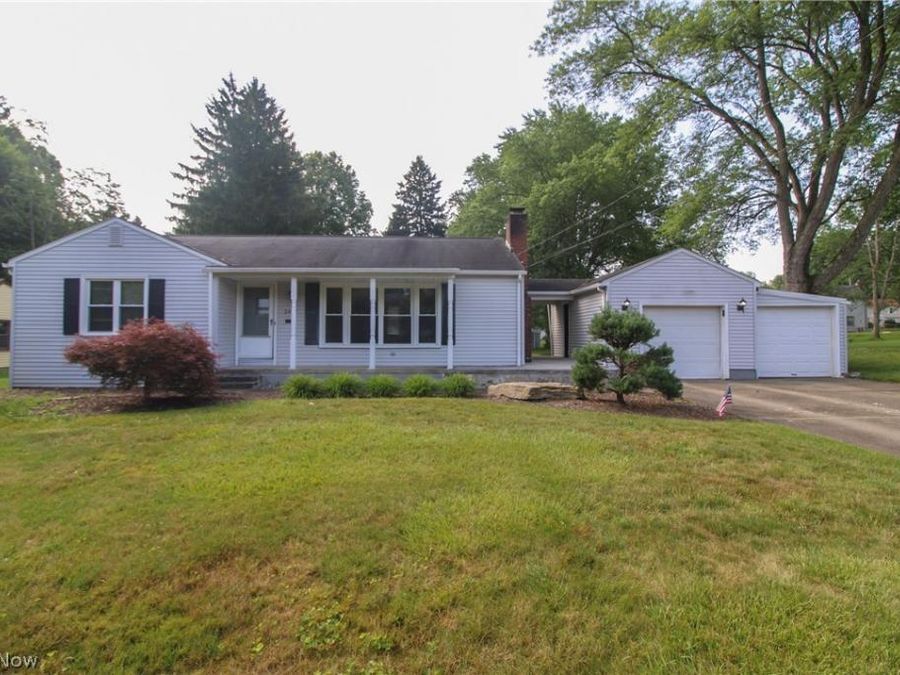 2497 Rosewae Drive , Youngstown, OH 44511 Photo 1