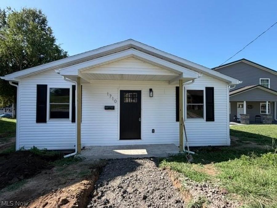 1710 Ridge Avenue , Zanesville, OH 43701 Photo 1