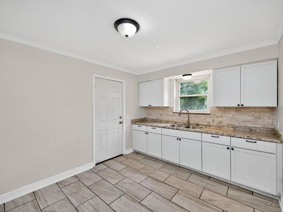 3452 Robb Avenue, Cheviot, OH 45211 Photo 11