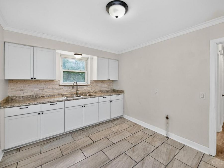 3452 Robb Avenue, Cheviot, OH 45211 Photo 13
