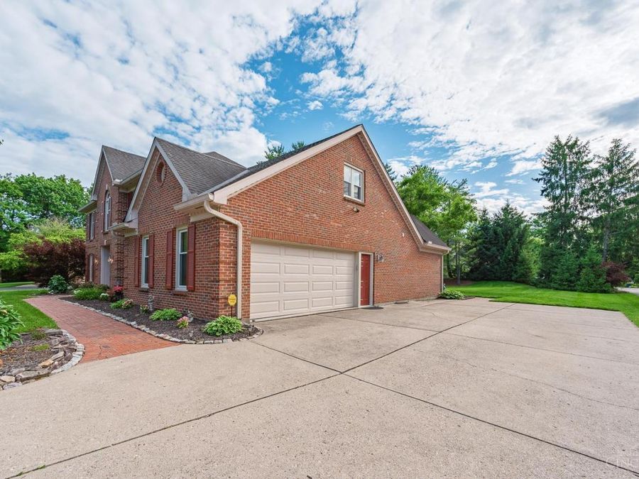 10275 Stablehand Drive, Symmes Township, OH 45242 Photo 2