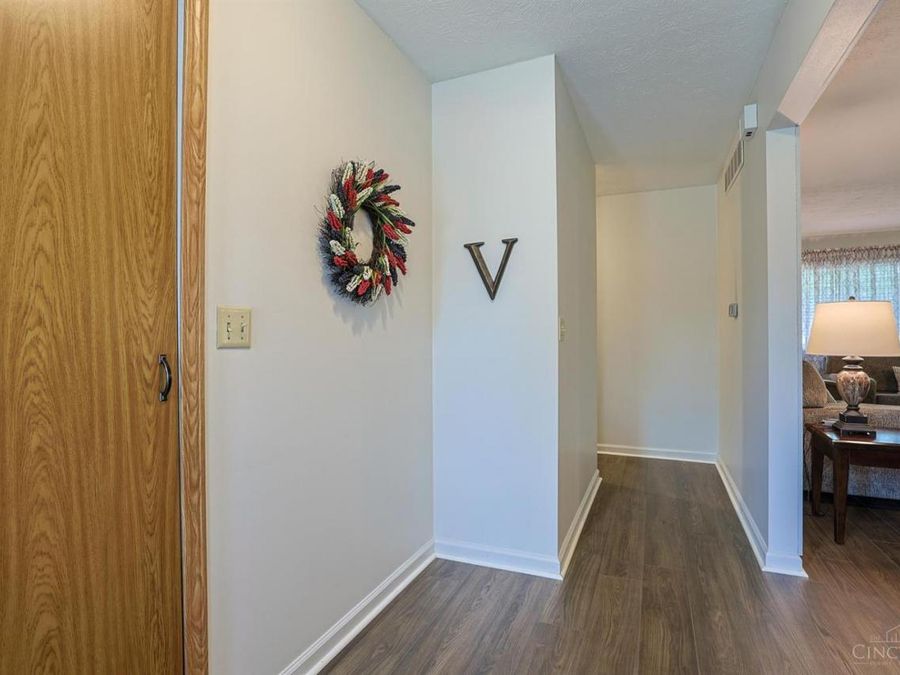 1858 Fallbrook Lane, Springfield Township, OH 45240 Photo 5