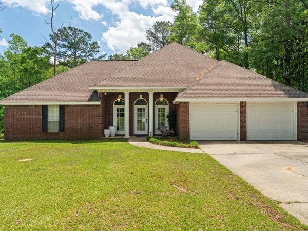 12 Redfern Trail, Petal, MS 39465