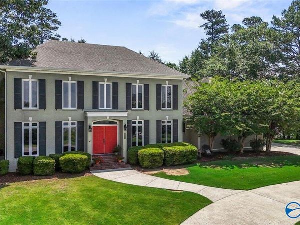 435 Ridgefield Circle, Guntersville, AL 35976