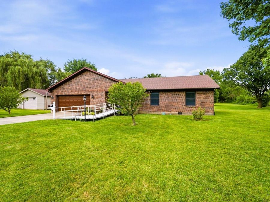 4045 Dialton Road, Springfield, OH 45502 Photo 1