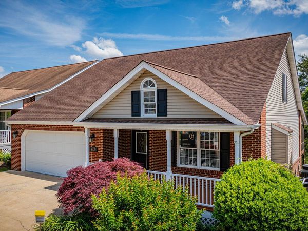 613 Willowcrest Place, Kingsport, TN 37660