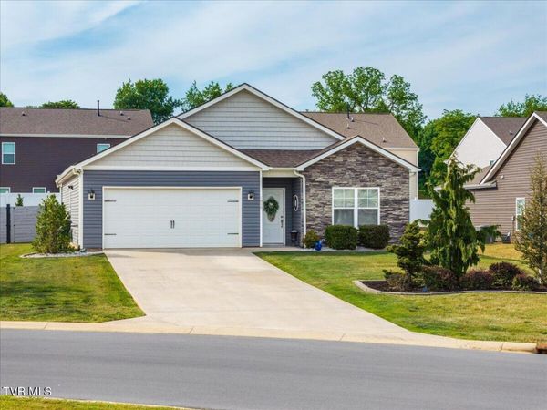 1010 Raccoon Lane, Piney Flats, TN 37686