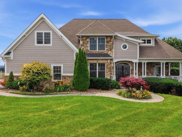 286 Sunset Ridge Court, Johnson City, TN 37615
