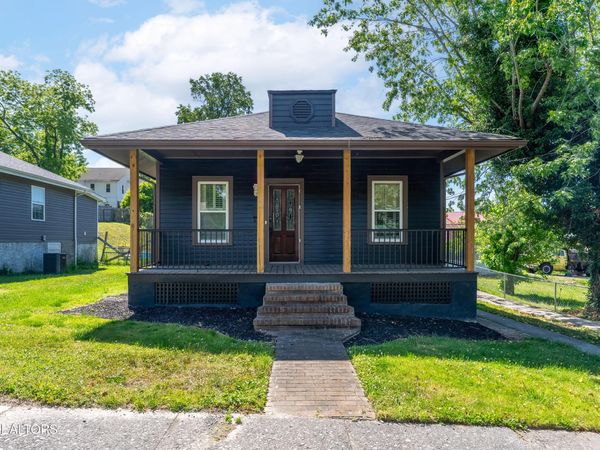 306 E Walden St, LaFollette, TN 37766