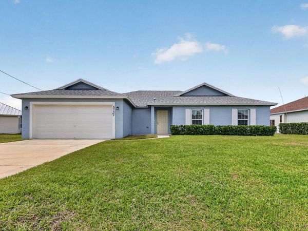 5737 NW Jigsaw Lane , Port St. Lucie, FL 34986