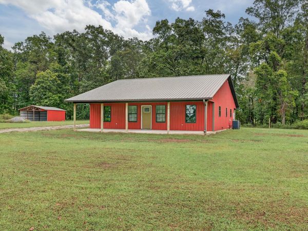 63 N King Rd , Flintville, TN 37335