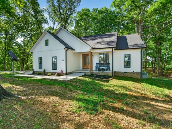 1222 Breeden Rd , Charlotte, TN 37036
