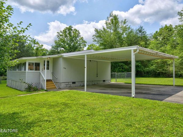 809 Spokane Lane , Crossville, TN 38572