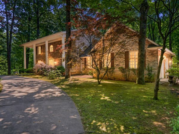 555 S Maple Ave , Cookeville, TN 38501