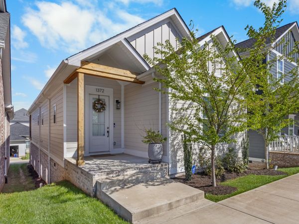1372 Hicks Edgen Rd , Pleasant View, TN 37146