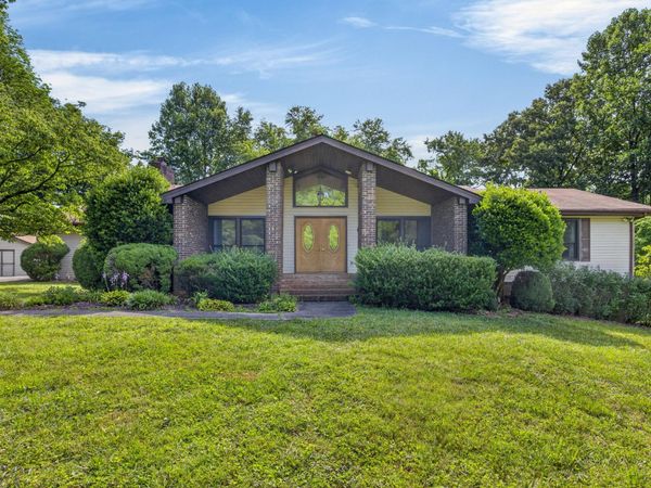 2650 Oak Park Dr , Cookeville, TN 38506