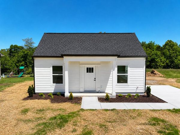 130 Joe Tittsworth St , Smithville, TN 37166