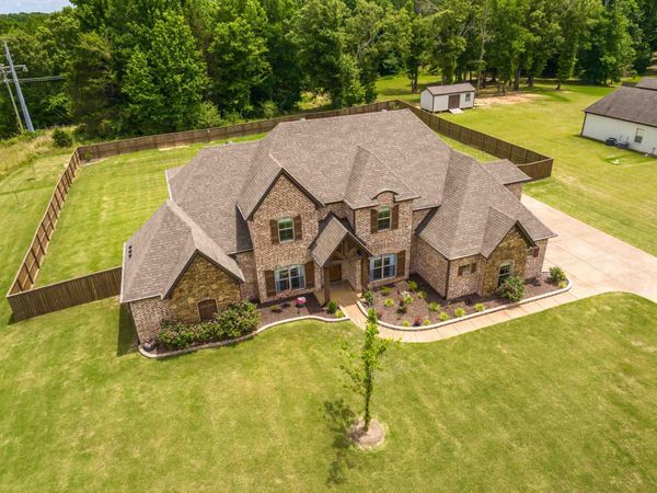 5996 CENTER HILL RD, Olive Branch, MS 38654