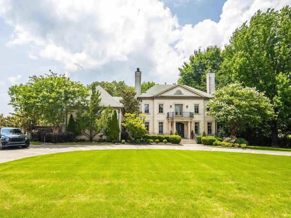 9039 N HOLLYBROOK LN , Germantown, TN 38138