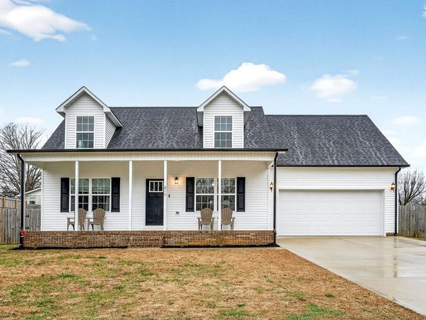 217 Peach St , Baxter, TN 38544