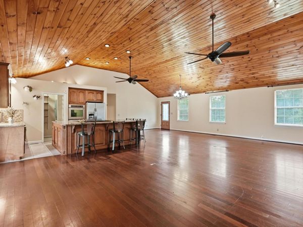 5 Allen Ln , Brush Creek, TN 38547